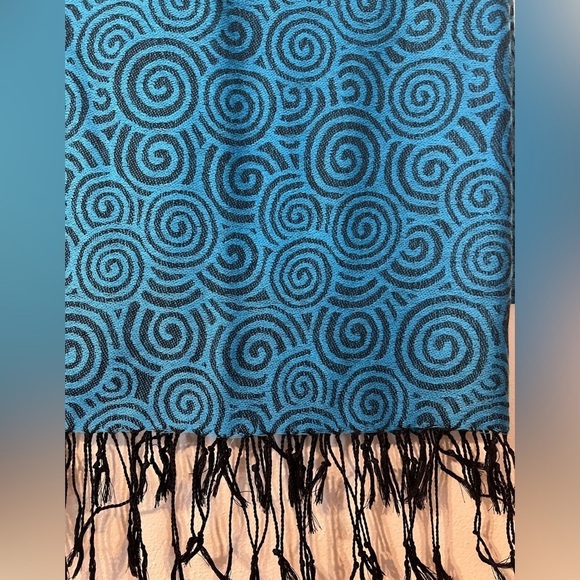 🟣Blue & Black Pashmina Scarf - Picture 6 of 6
